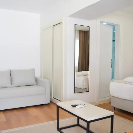 Nixie Ξενοδοχείο *