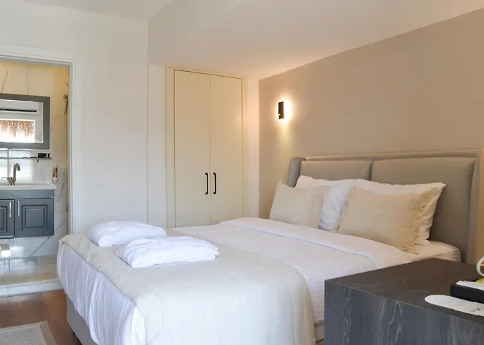 Nixie Hotel *